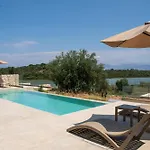 Emys By Posarellivillas Villa *