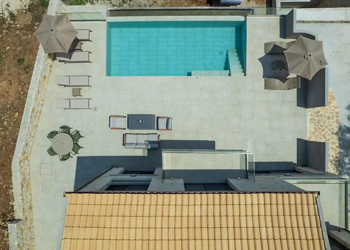 Vila Emys By Posarellivillas